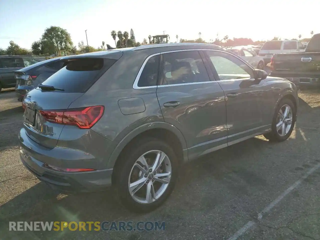 3 Photograph of a damaged car WA1DECF30L1027004 AUDI Q3 2020