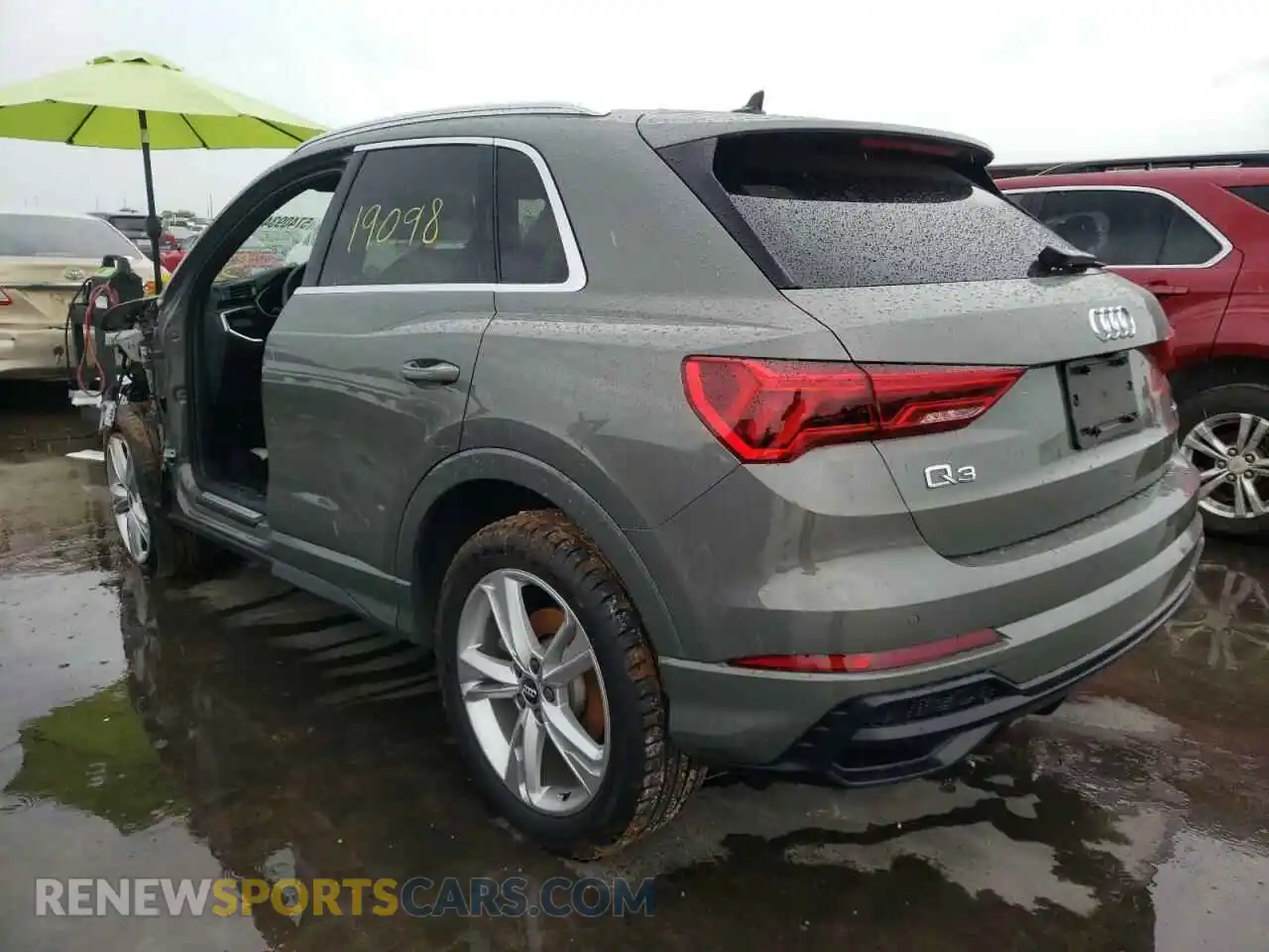 3 Photograph of a damaged car WA1DECF31L1006064 AUDI Q3 2020