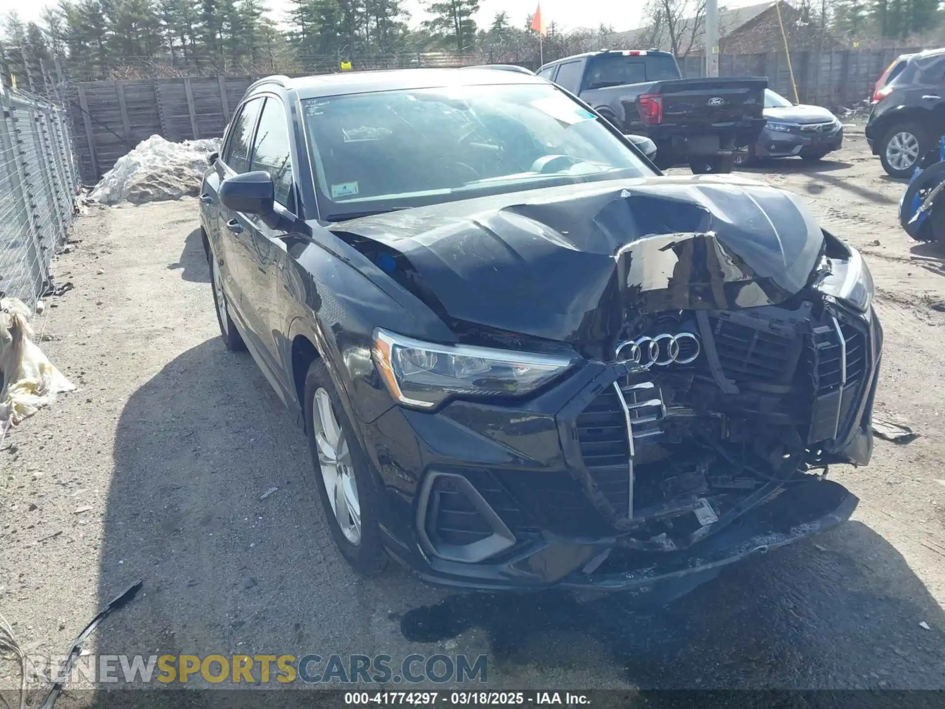 1 Photograph of a damaged car WA1DECF31L1030946 AUDI Q3 2020