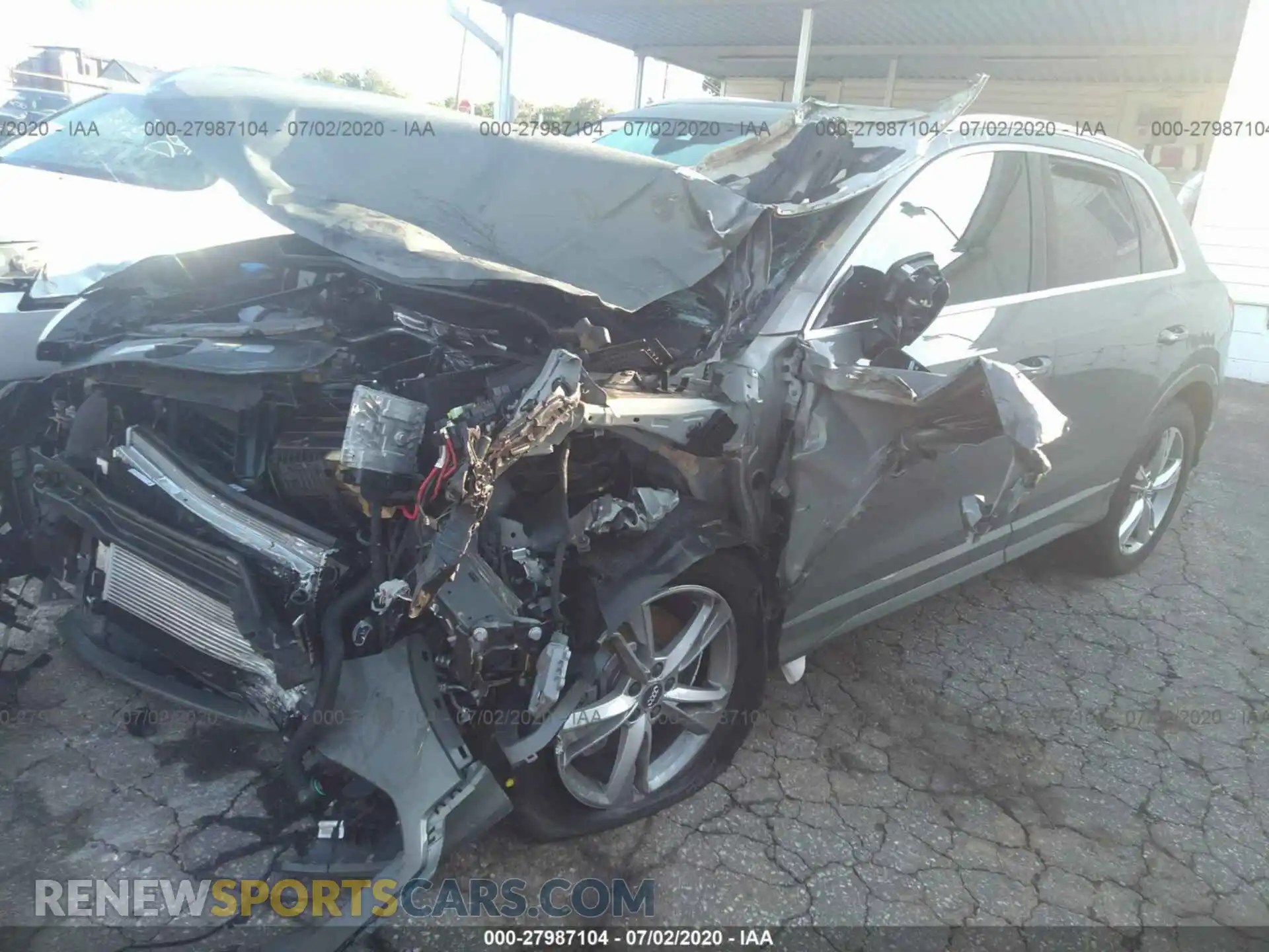 2 Photograph of a damaged car WA1DECF31L1057113 AUDI Q3 2020