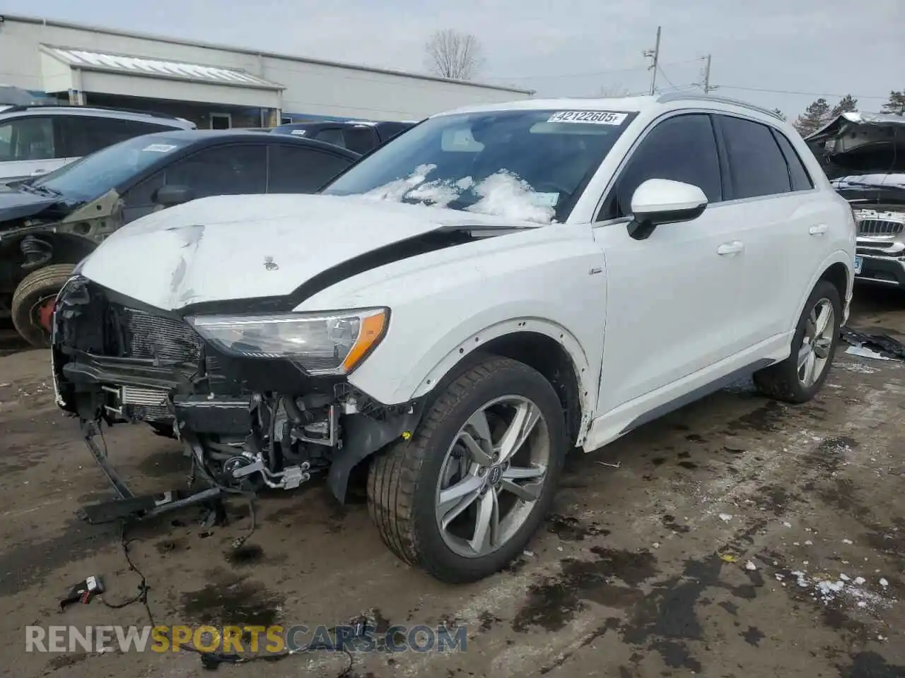 1 Photograph of a damaged car WA1DECF31L1125362 AUDI Q3 2020