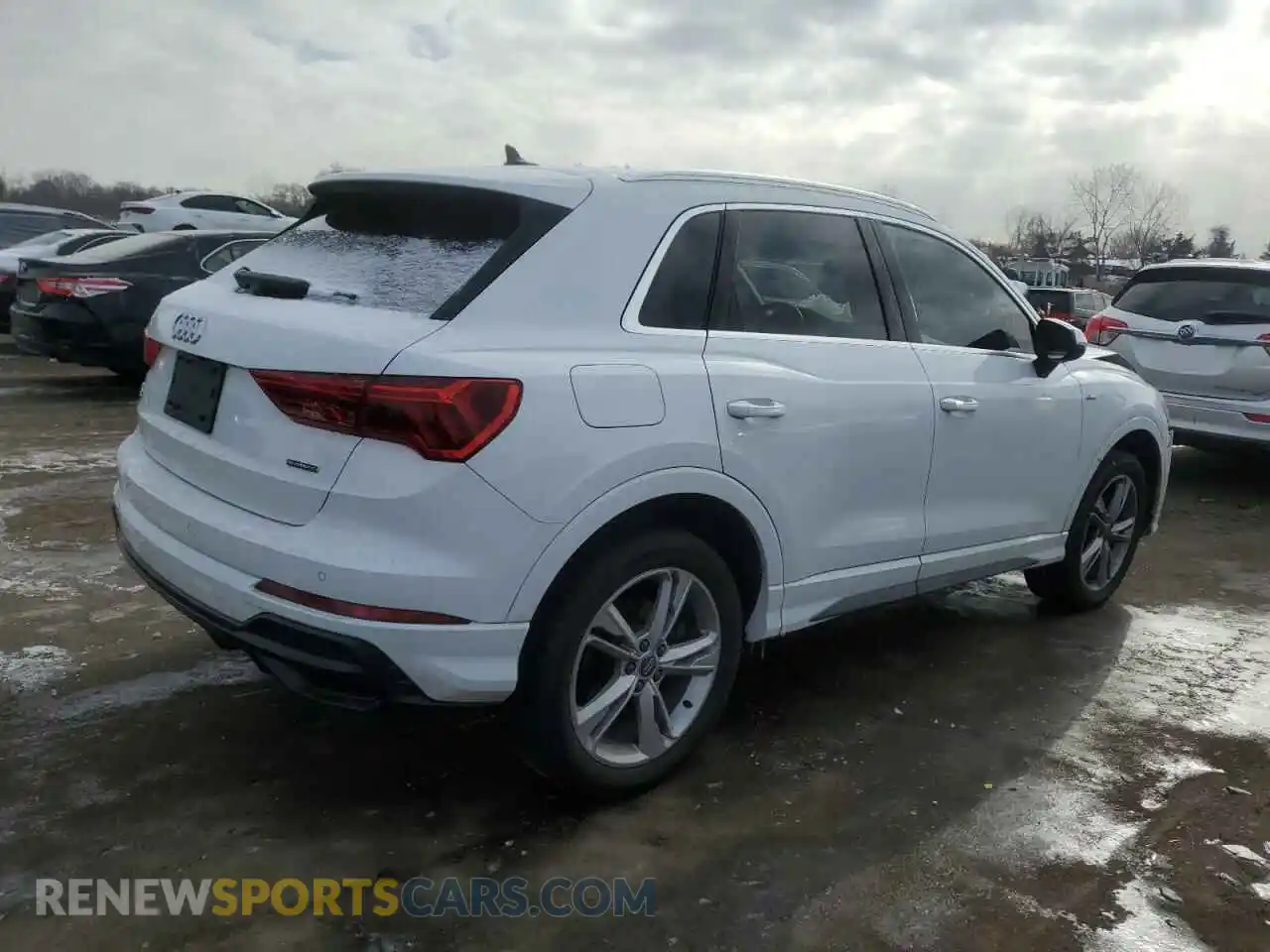 3 Photograph of a damaged car WA1DECF31L1125362 AUDI Q3 2020