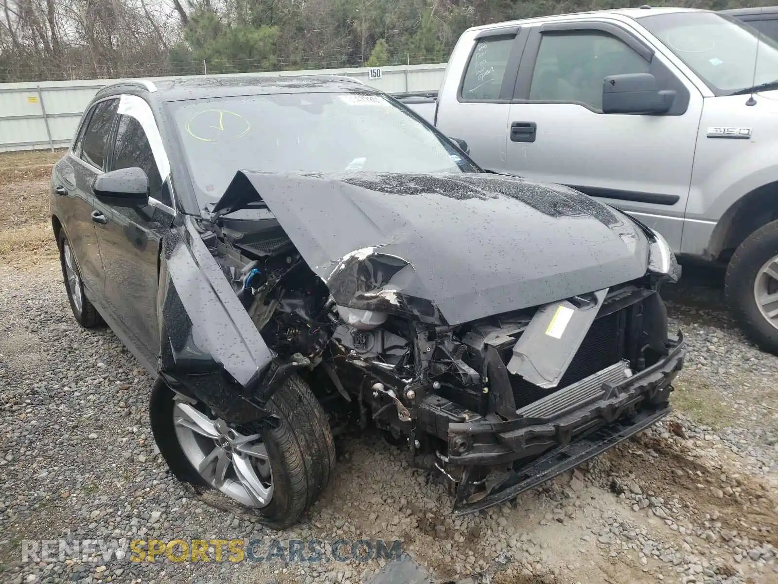 1 Photograph of a damaged car WA1DECF32L1084028 AUDI Q3 2020