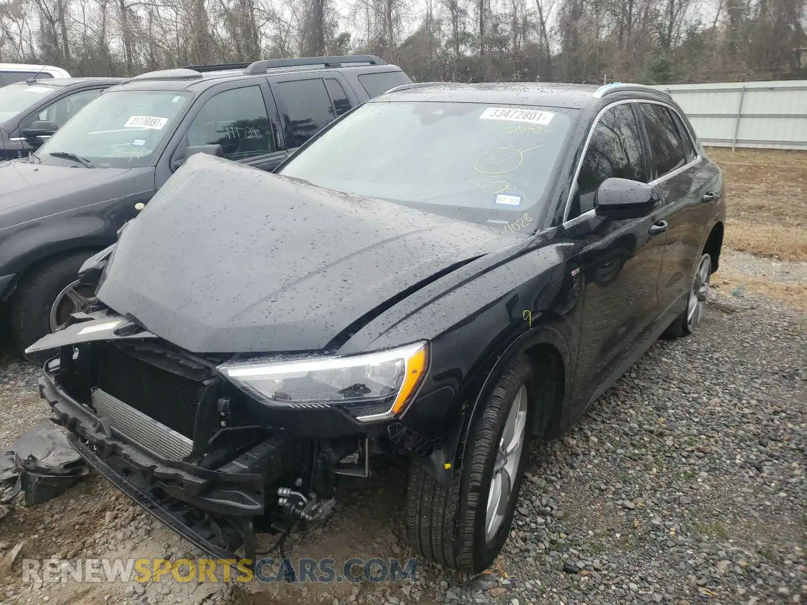 2 Photograph of a damaged car WA1DECF32L1084028 AUDI Q3 2020