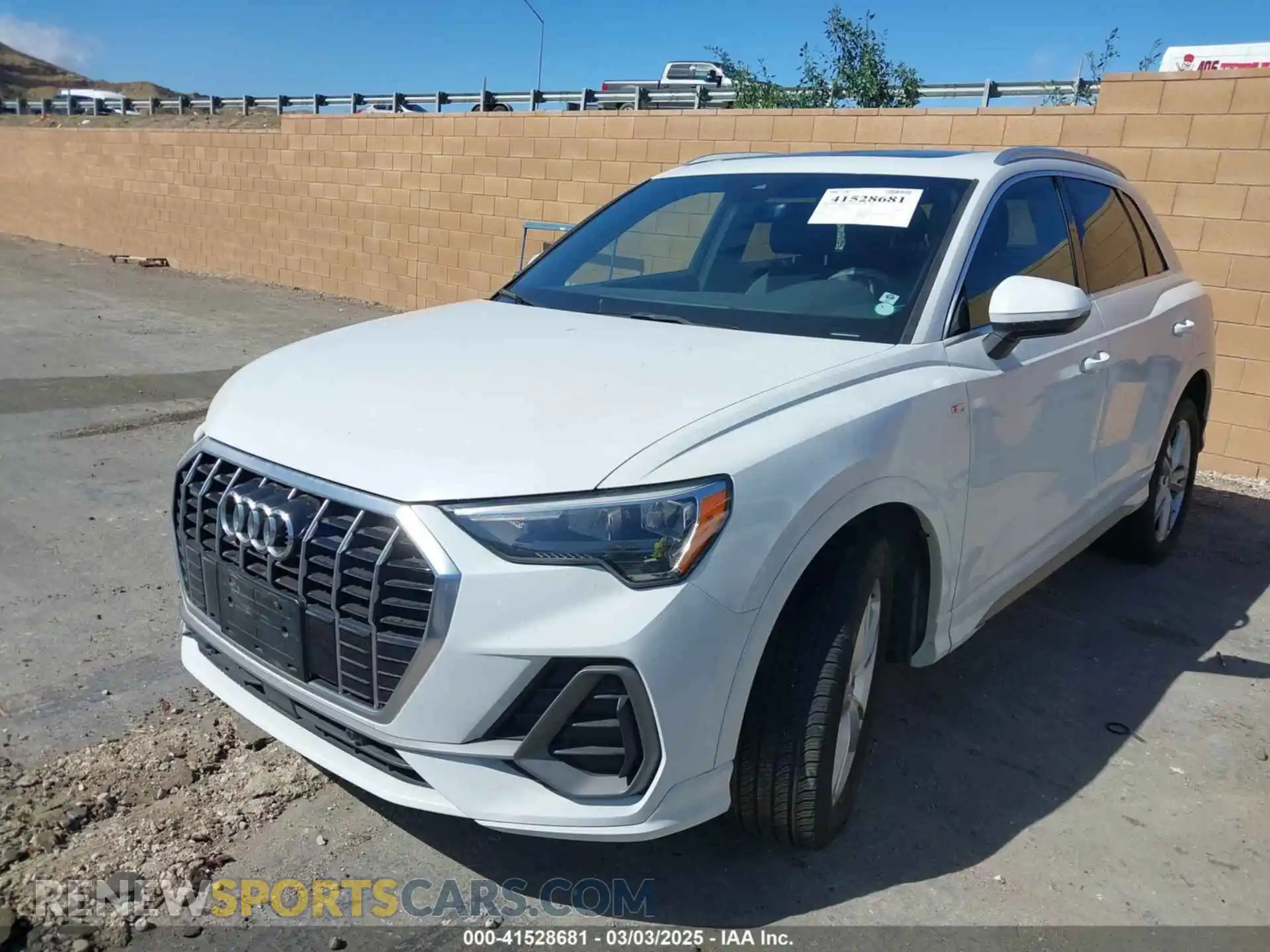 2 Photograph of a damaged car WA1DECF37L1012192 AUDI Q3 2020