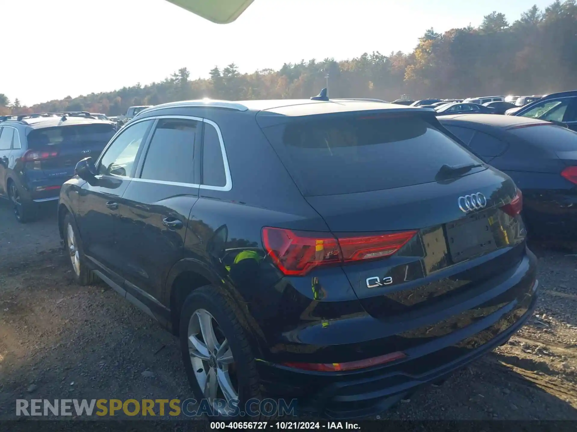 3 Photograph of a damaged car WA1DECF38L1042186 AUDI Q3 2020