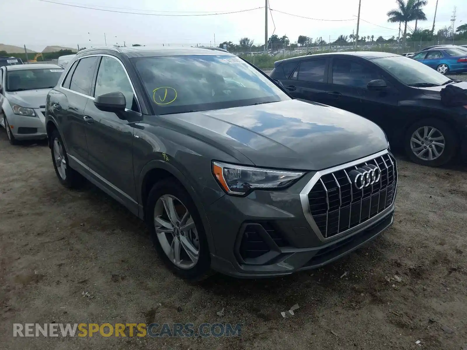1 Photograph of a damaged car WA1DECF3XL1010114 AUDI Q3 2020