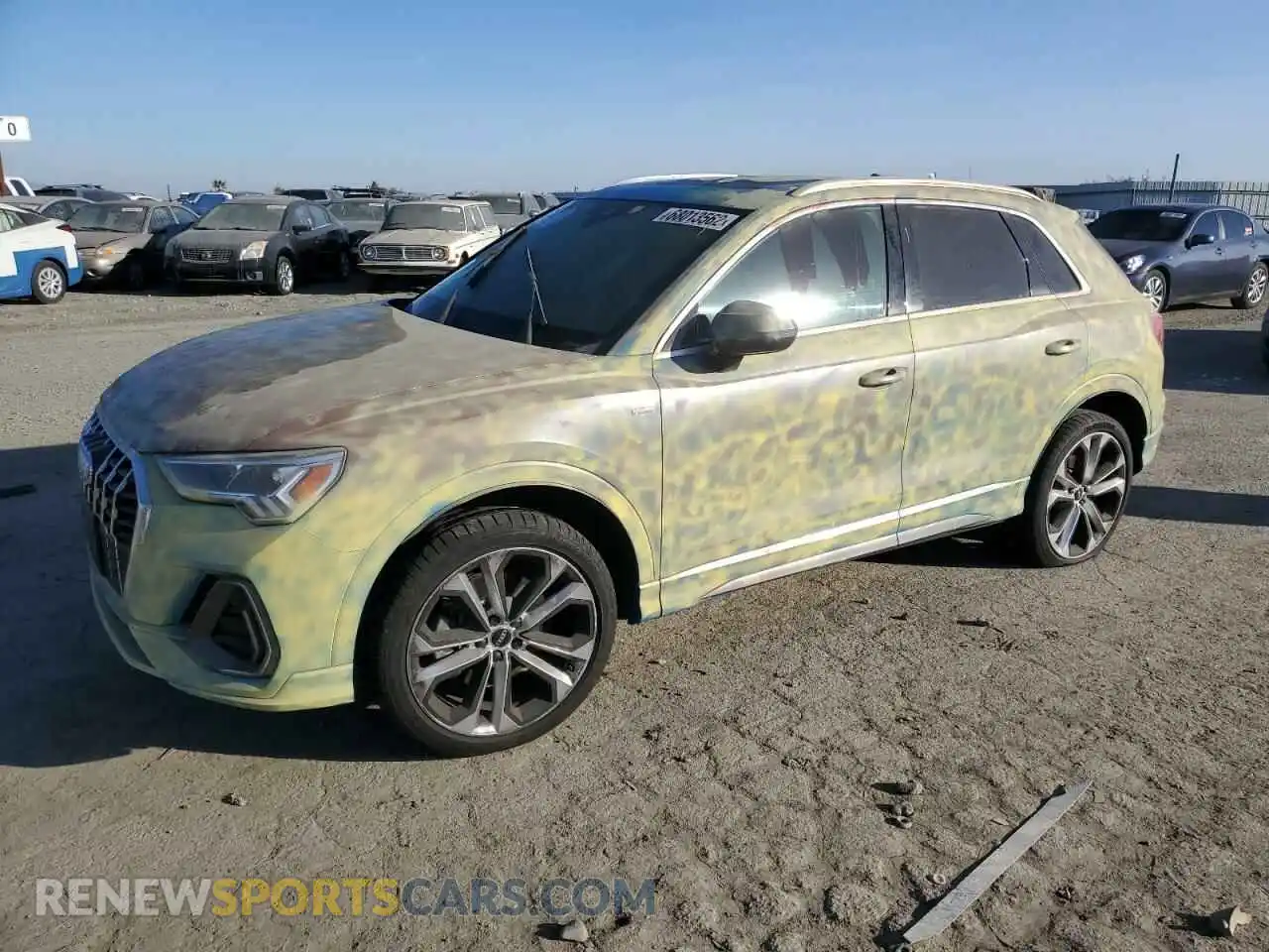 1 Photograph of a damaged car WA1EECF33L1014915 AUDI Q3 2020