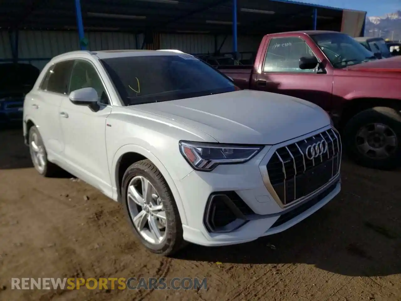1 Photograph of a damaged car WA1EECF33L1041483 AUDI Q3 2020