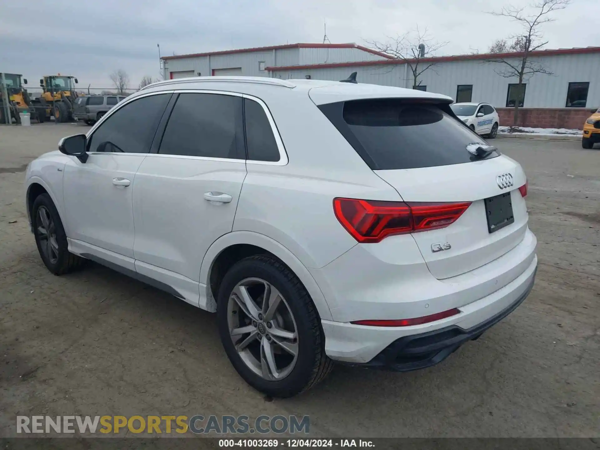 3 Photograph of a damaged car WA1EECF33L1044643 AUDI Q3 2020