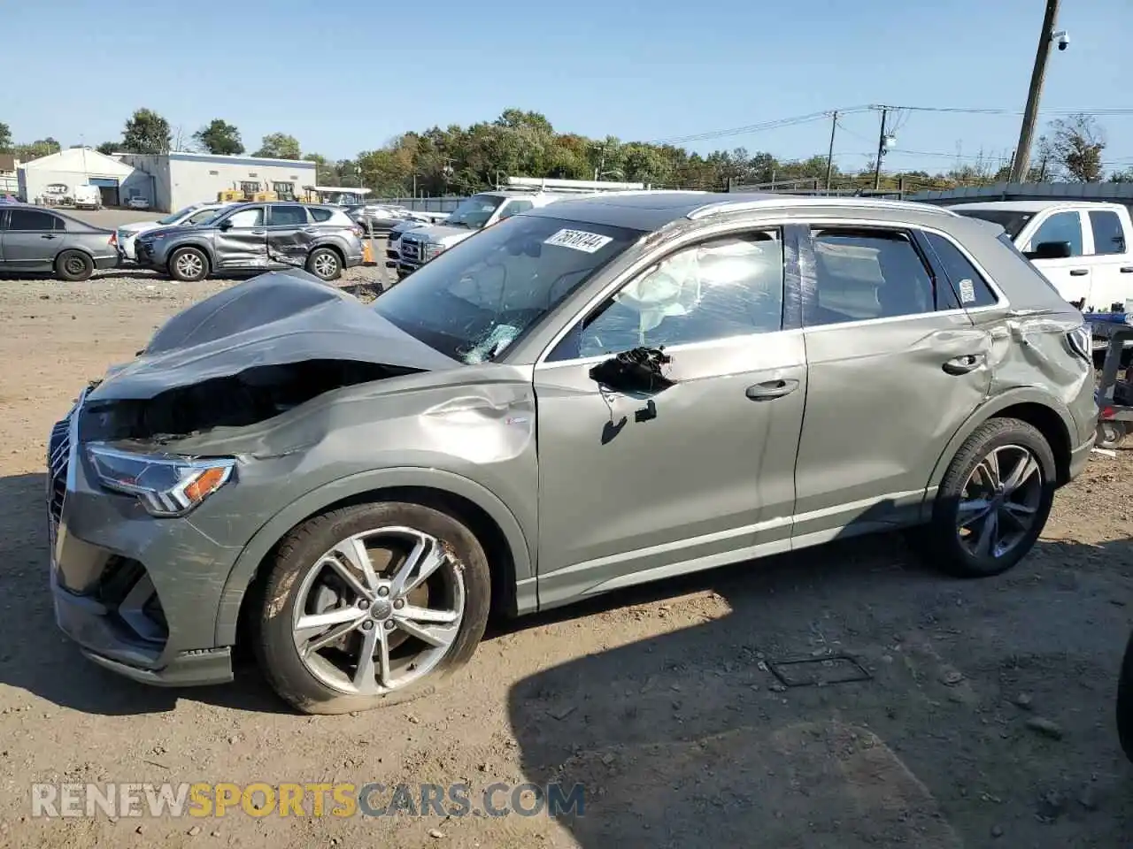 1 Photograph of a damaged car WA1EECF33L1061488 AUDI Q3 2020