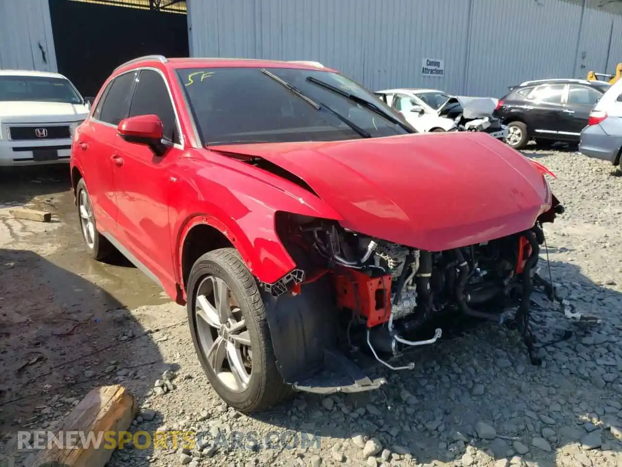 1 Photograph of a damaged car WA1EECF34L1030833 AUDI Q3 2020