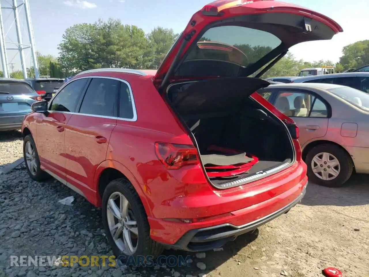 3 Photograph of a damaged car WA1EECF34L1030833 AUDI Q3 2020