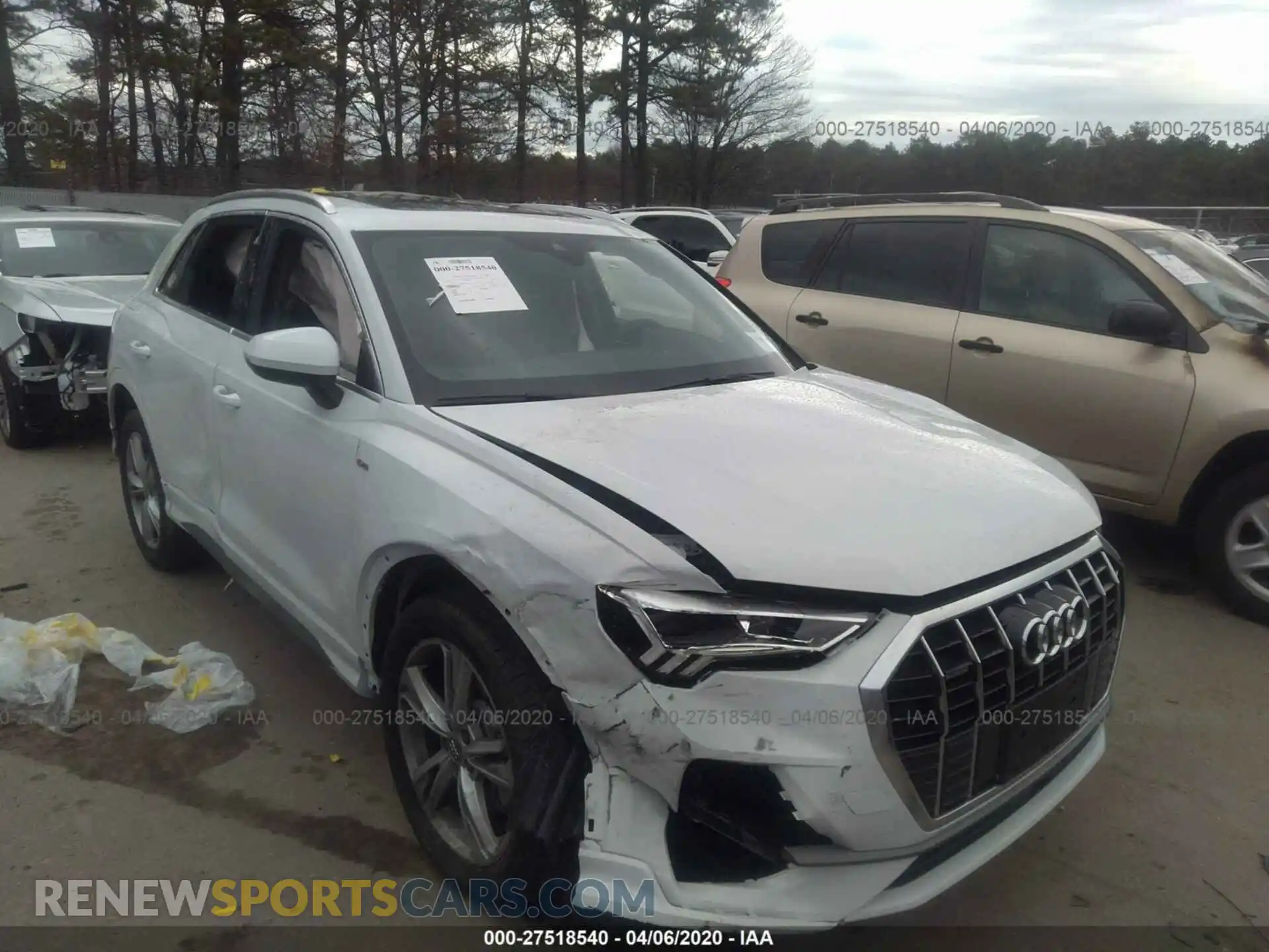 1 Photograph of a damaged car WA1EECF34L1045316 AUDI Q3 2020
