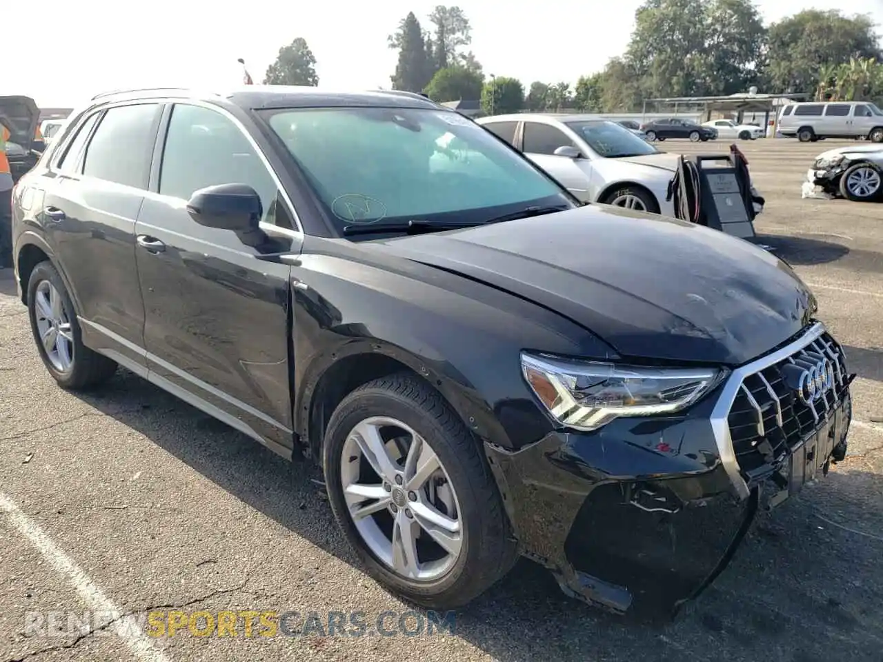 1 Photograph of a damaged car WA1EECF37L1039655 AUDI Q3 2020