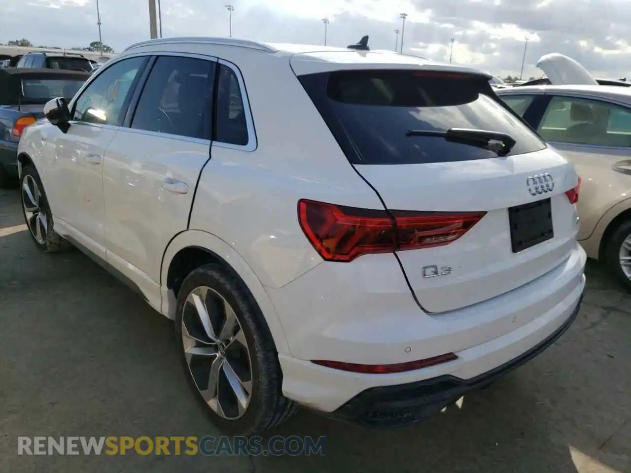 3 fotografías del automóvil dañado WA1EECF37L1078309 AUDI Q3 2020
