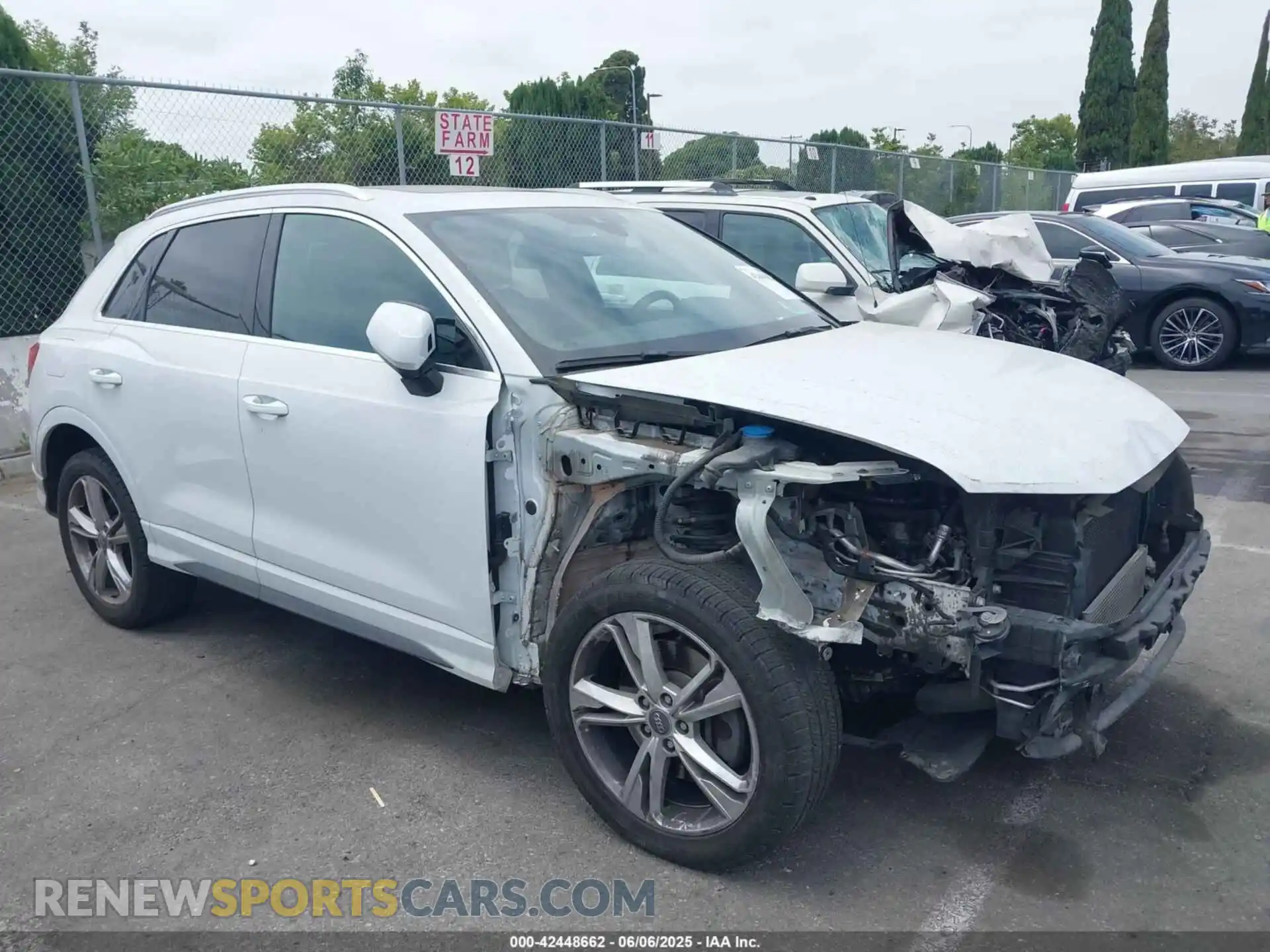 1 Photograph of a damaged car WA1EECF3XL1047538 AUDI Q3 2020