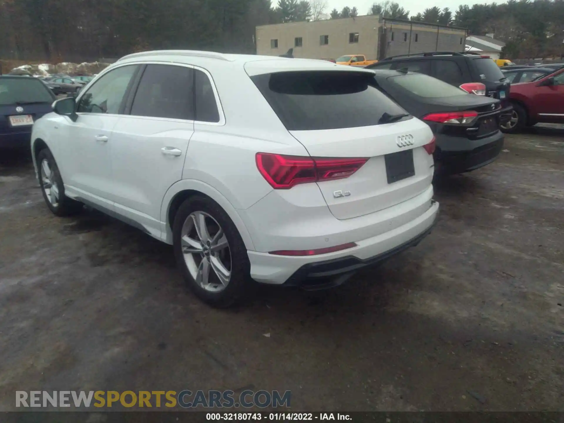3 Photograph of a damaged car WA1EECF3XL1125316 AUDI Q3 2020