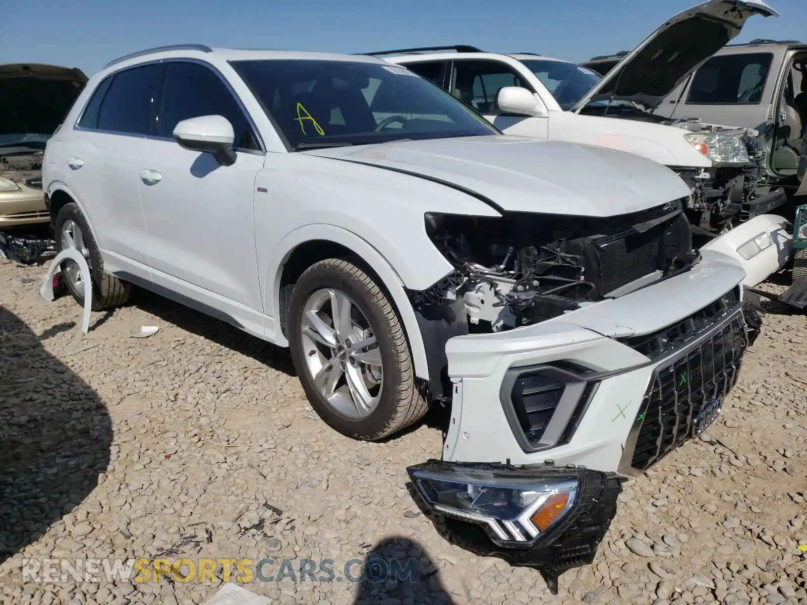 1 Photograph of a damaged car WA1FECF32L1101757 AUDI Q3 2020