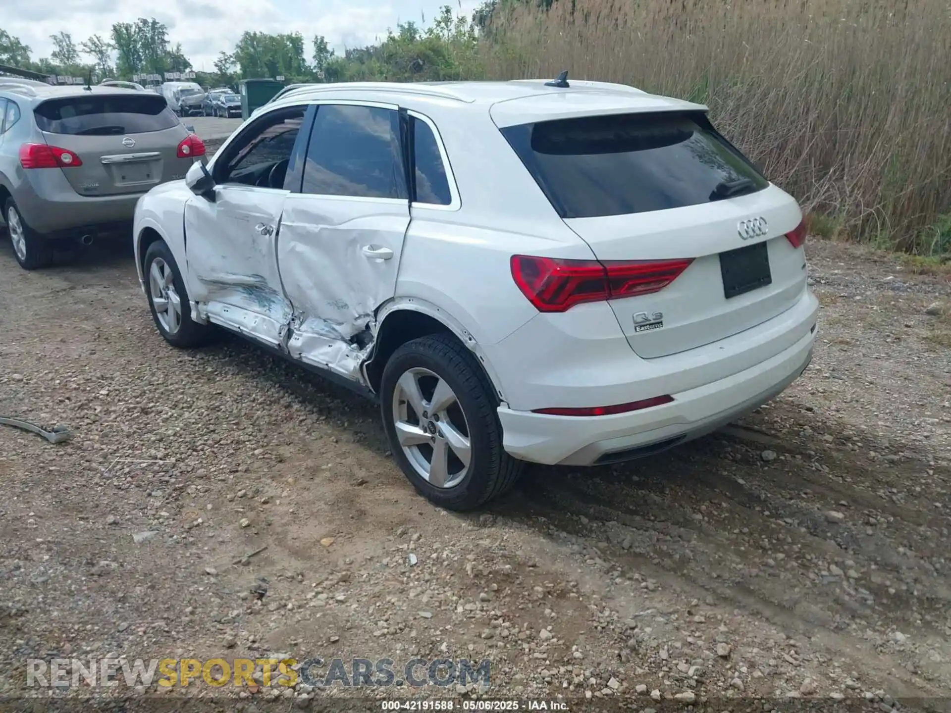 3 Photograph of a damaged car WA1AUCF30M1060284 AUDI Q3 2021