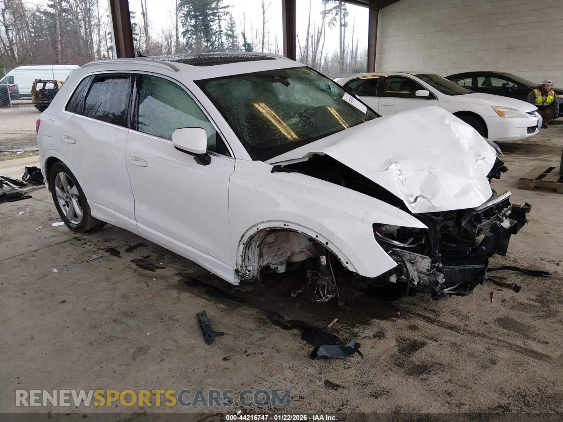 1 Photograph of a damaged car WA1AUCF30M1089378 AUDI Q3 2021