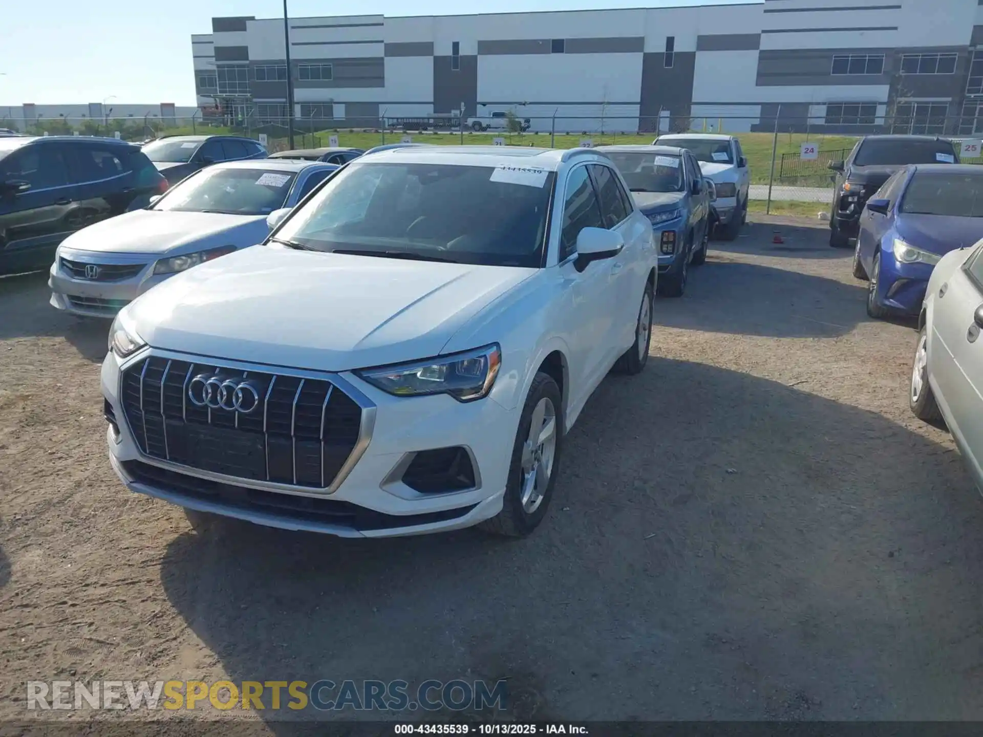 2 Photograph of a damaged car WA1AUCF30M1098680 AUDI Q3 2021