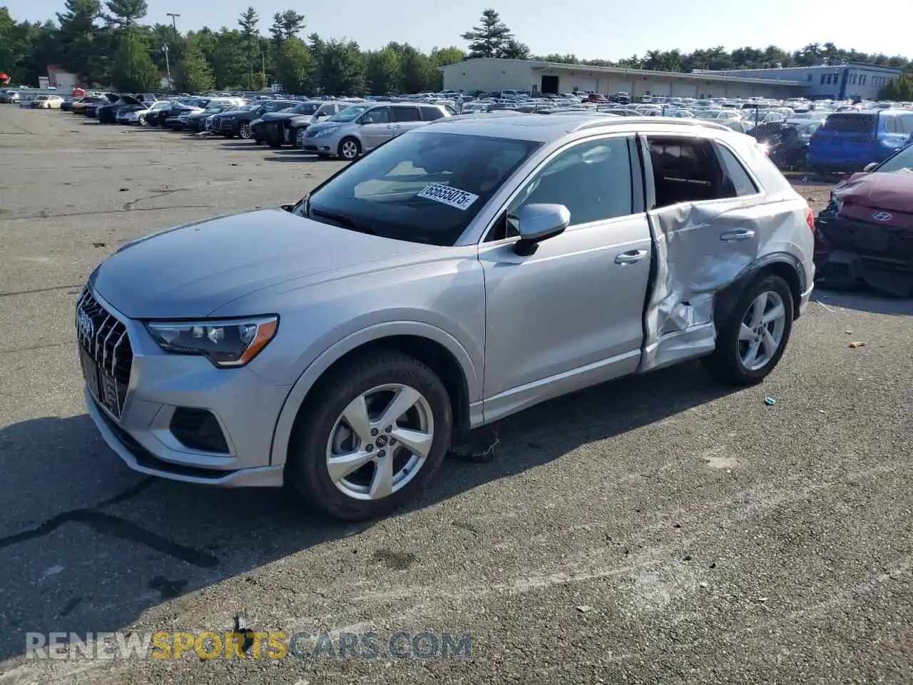 1 Photograph of a damaged car WA1AUCF31M1066675 AUDI Q3 2021
