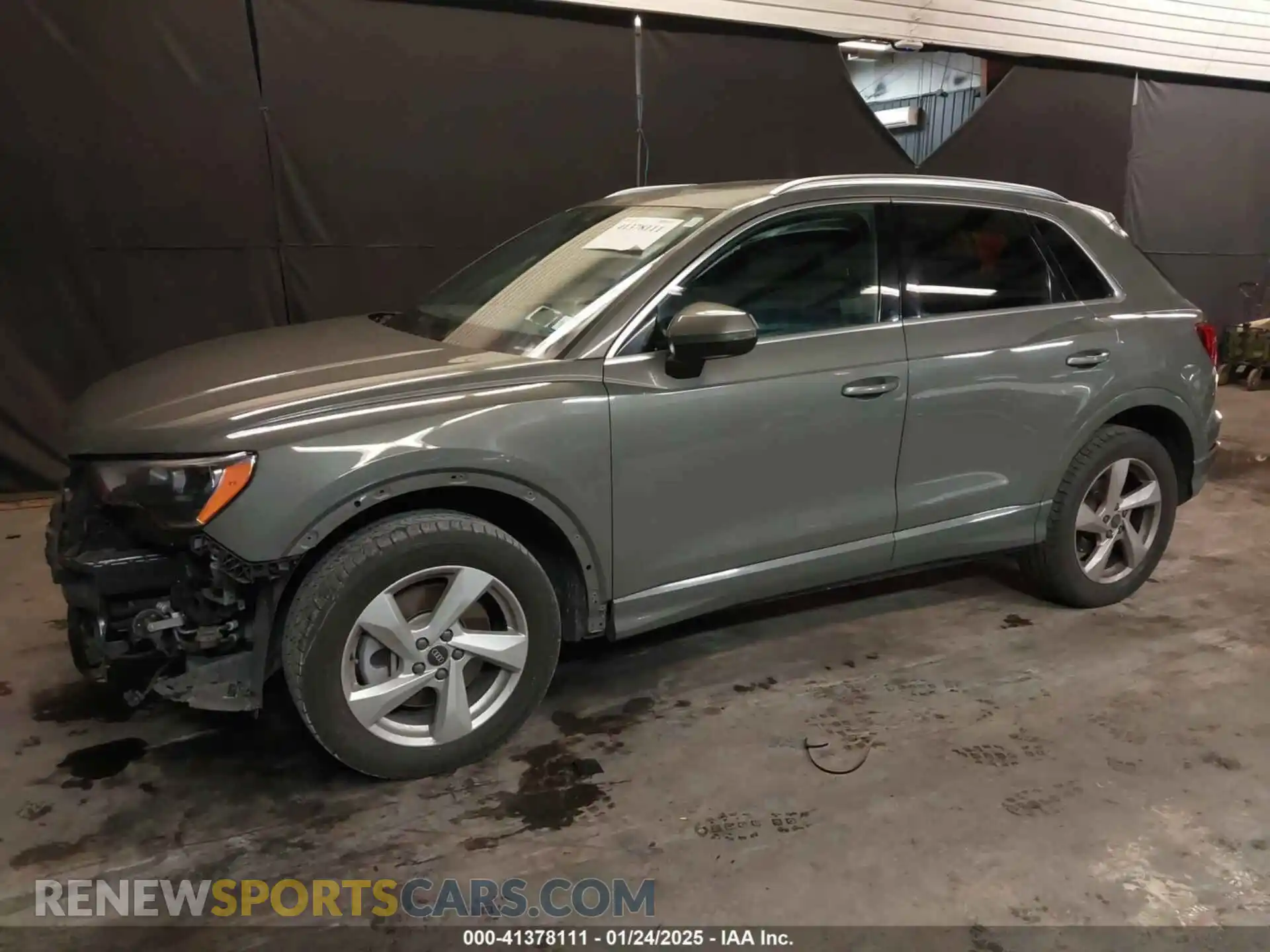 2 Photograph of a damaged car WA1AUCF32M1103460 AUDI Q3 2021