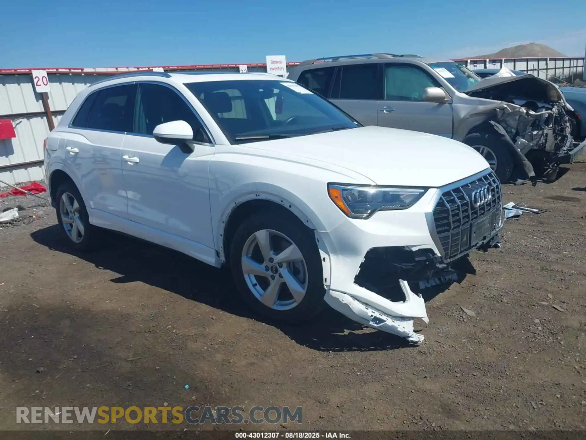 1 Photograph of a damaged car WA1AUCF33M1089486 AUDI Q3 2021
