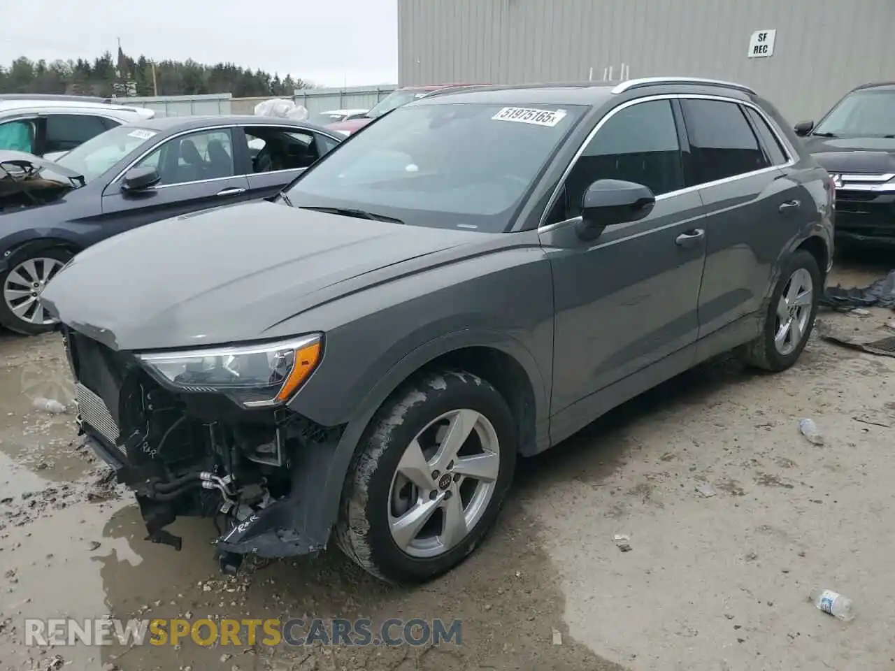 1 Photograph of a damaged car WA1AUCF33M1100504 AUDI Q3 2021