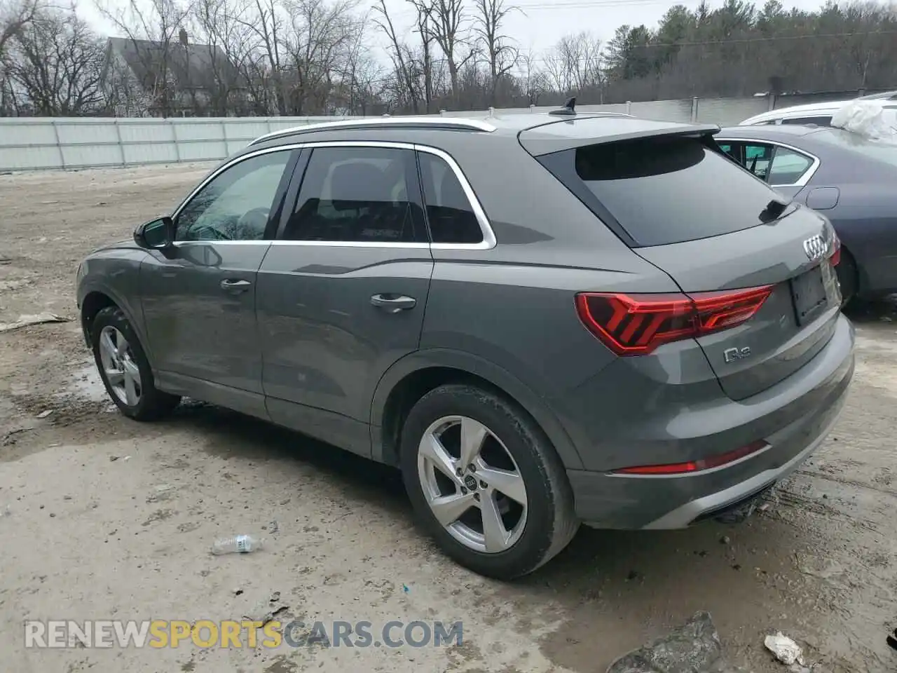 2 Photograph of a damaged car WA1AUCF33M1100504 AUDI Q3 2021