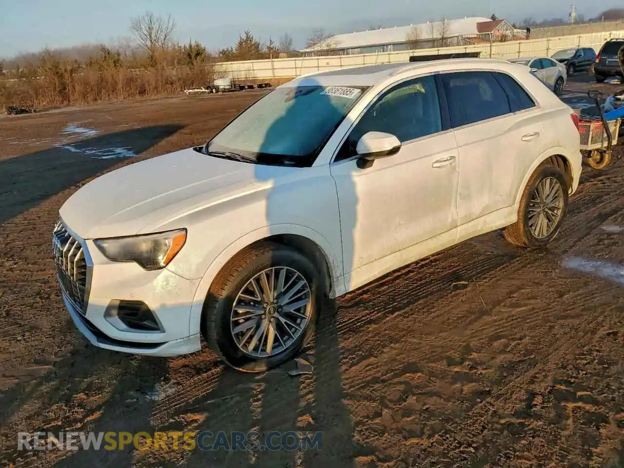 1 Photograph of a damaged car WA1AUCF33M1147676 AUDI Q3 2021