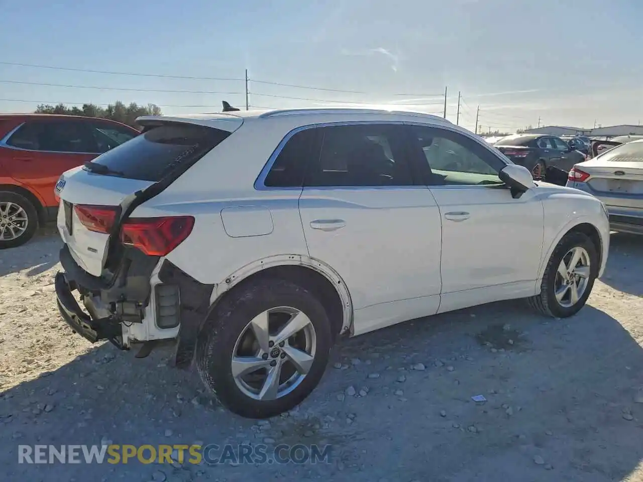3 Photograph of a damaged car WA1AUCF34M1070302 AUDI Q3 2021