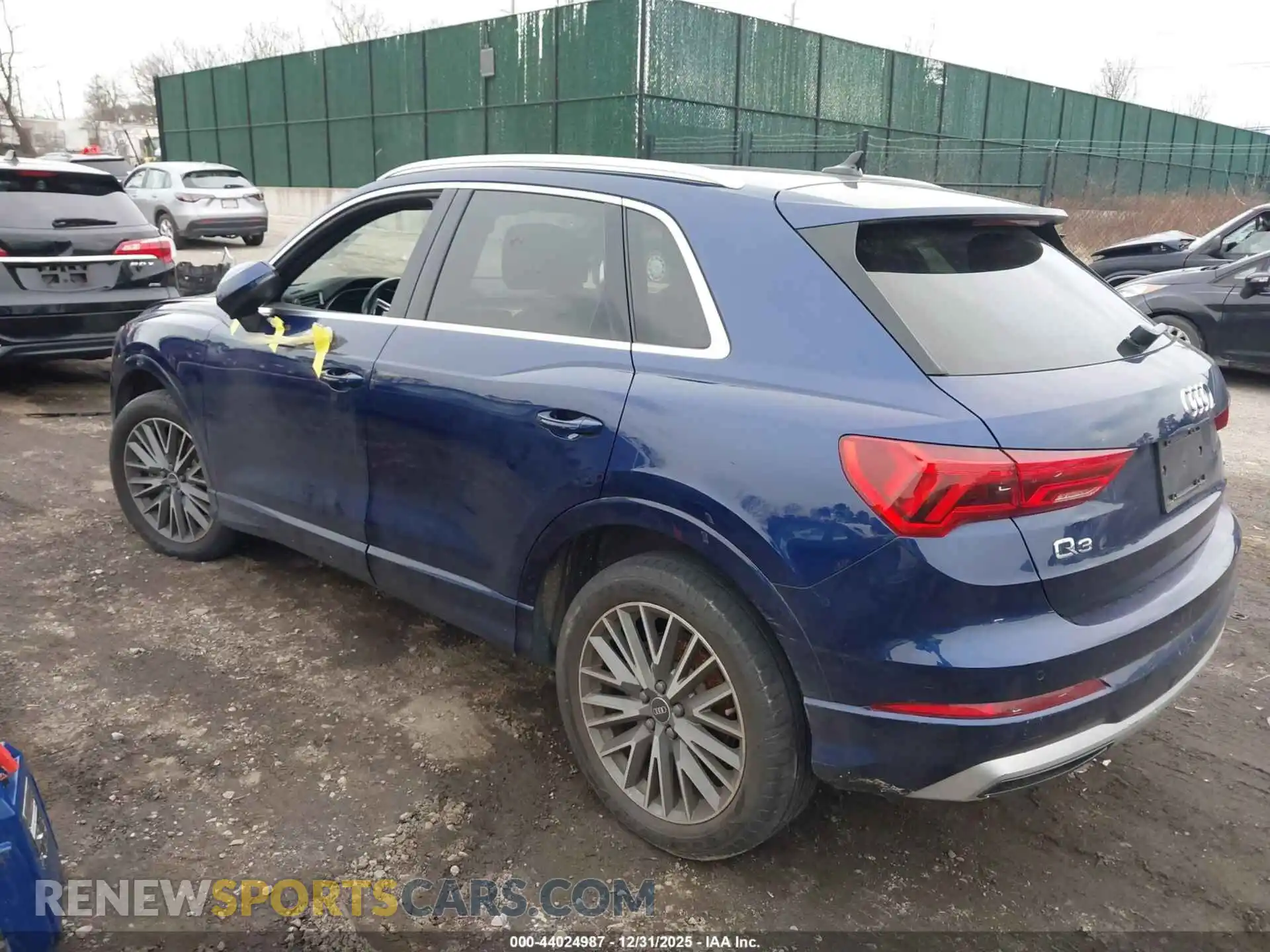 3 Photograph of a damaged car WA1AUCF34M1070834 AUDI Q3 2021