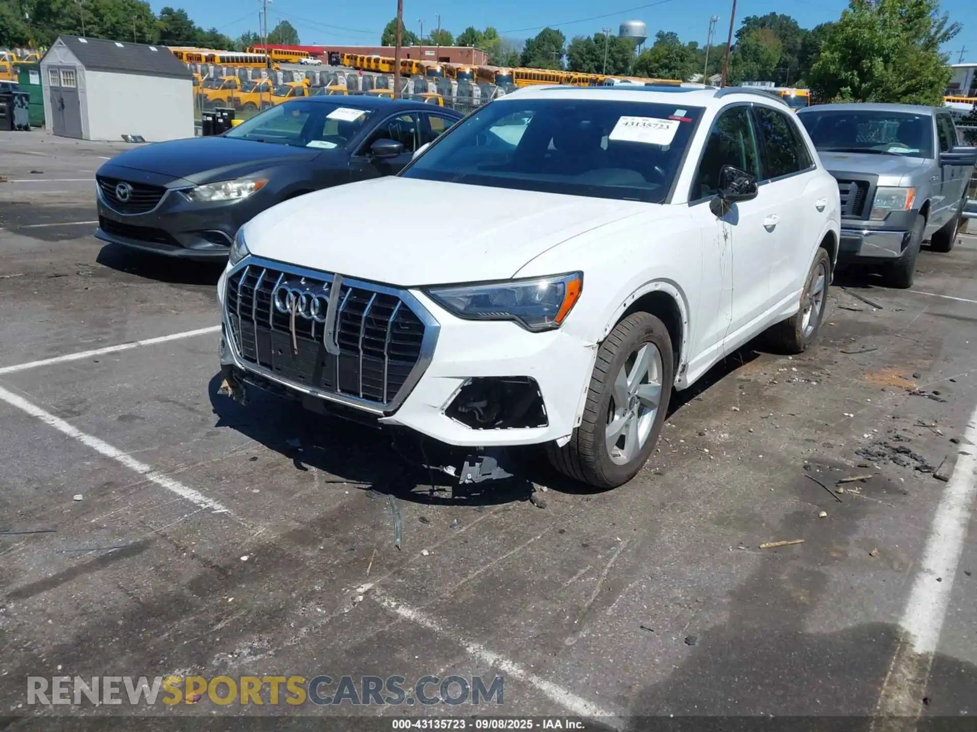 2 Photograph of a damaged car WA1AUCF34M1096835 AUDI Q3 2021
