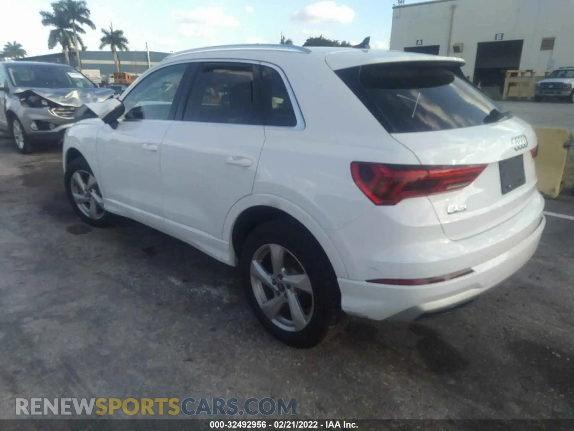3 Photograph of a damaged car WA1AUCF34M1100351 AUDI Q3 2021