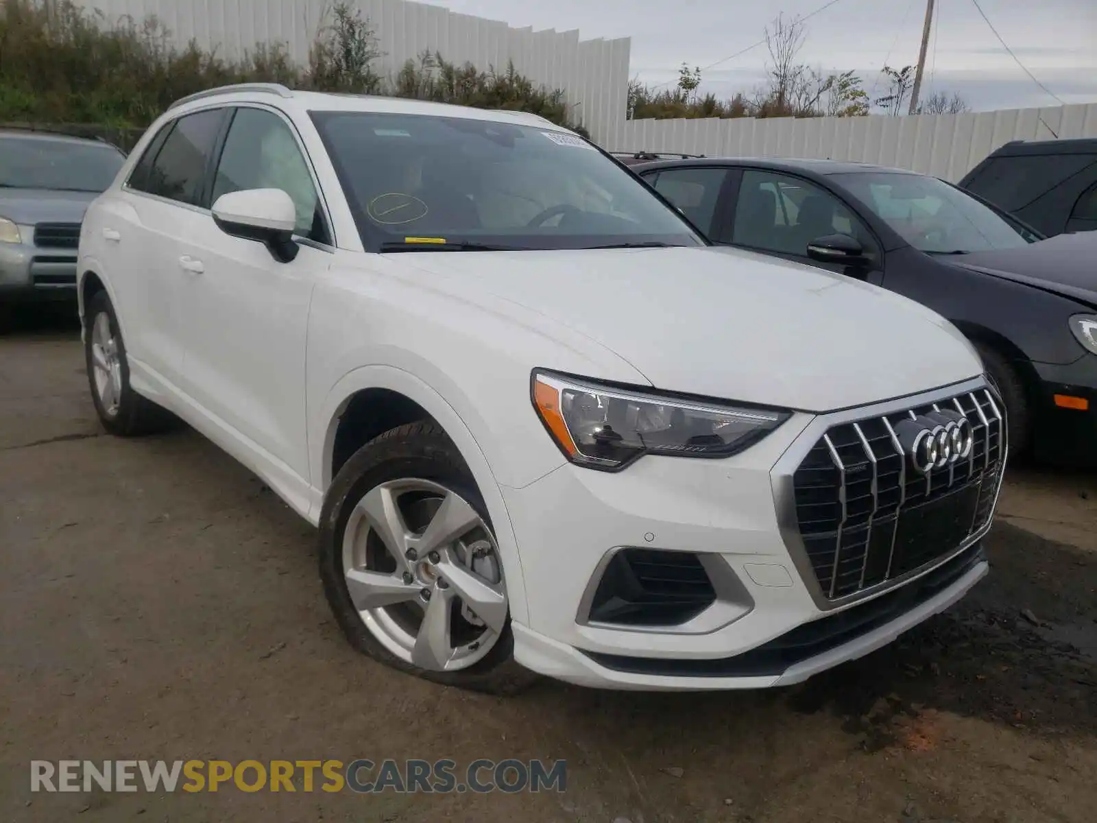 1 Photograph of a damaged car WA1AUCF34M1146133 AUDI Q3 2021
