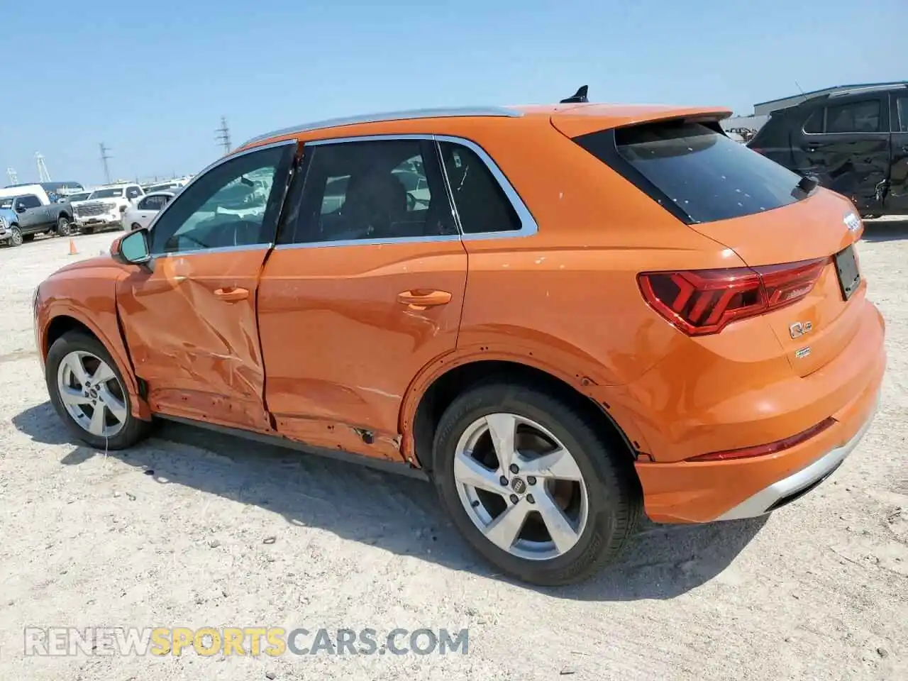 2 Photograph of a damaged car WA1AUCF36M1060404 AUDI Q3 2021