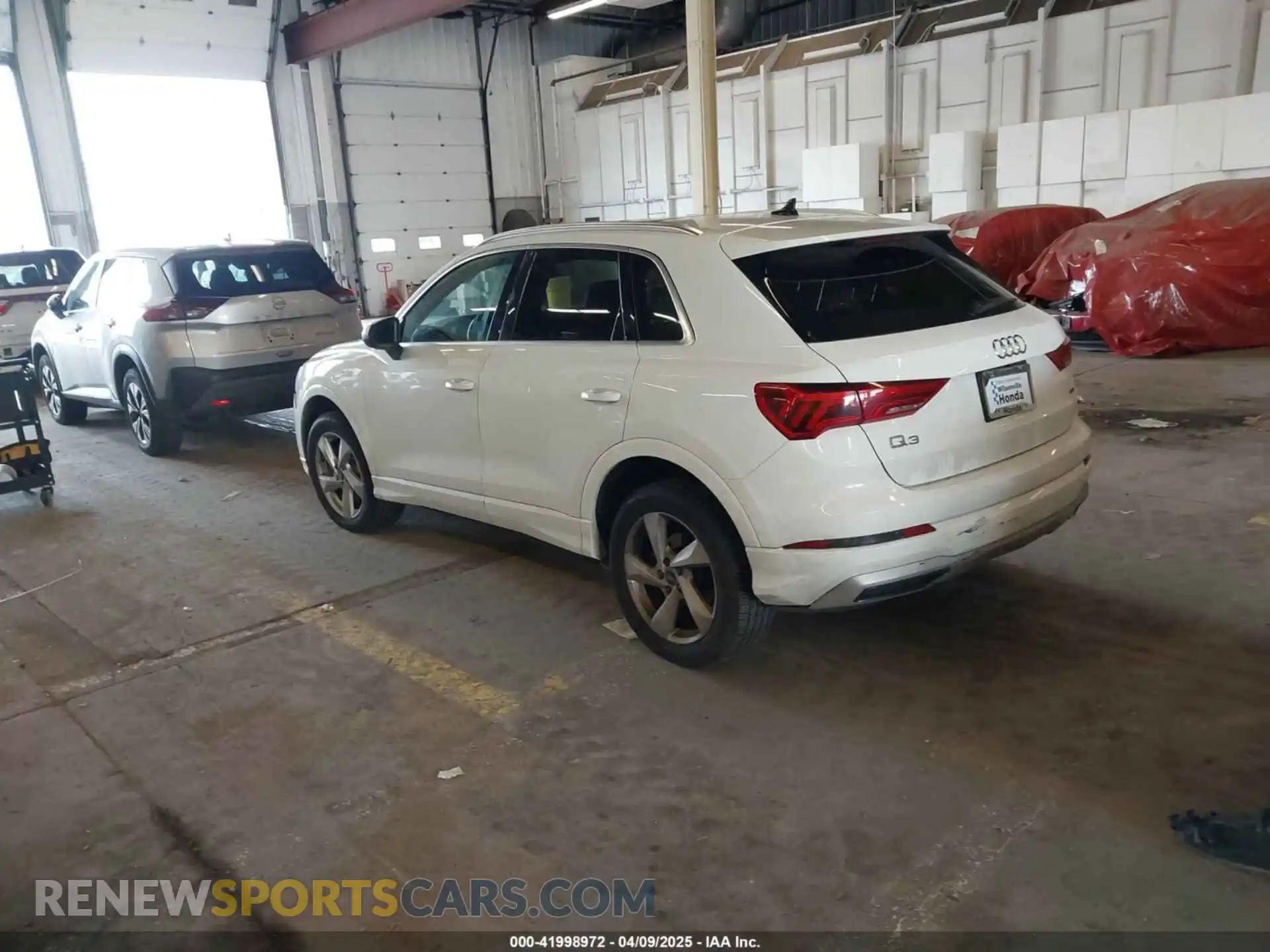 3 Photograph of a damaged car WA1AUCF36M1089224 AUDI Q3 2021