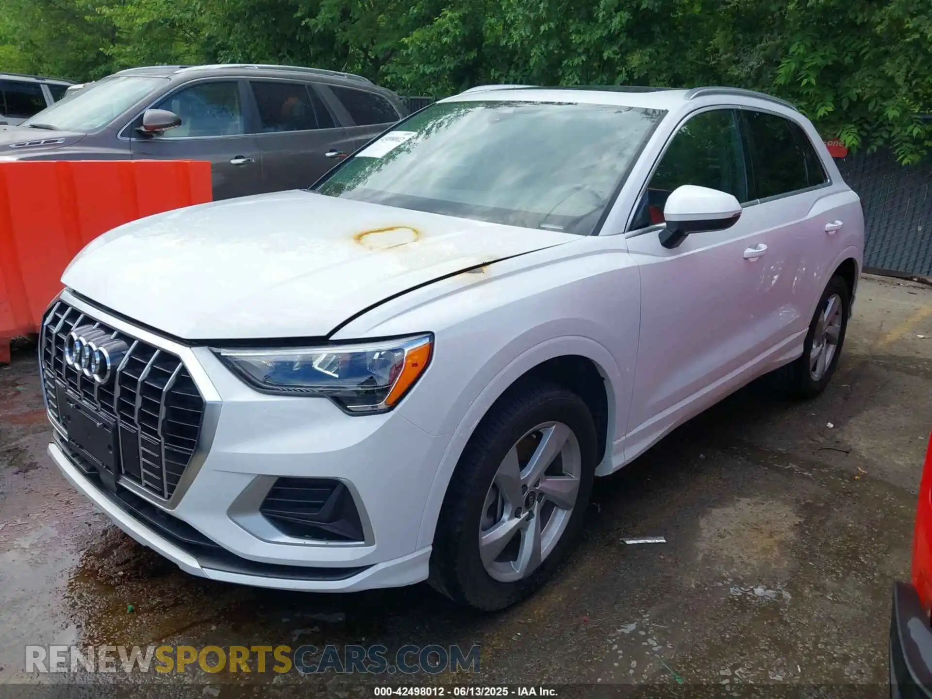 2 Photograph of a damaged car WA1AUCF36M1101596 AUDI Q3 2021