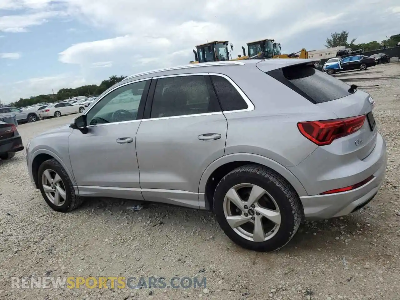 2 Photograph of a damaged car WA1AUCF36M1127020 AUDI Q3 2021