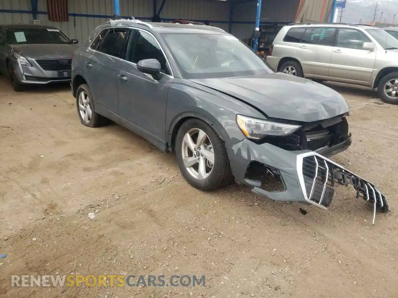 1 Photograph of a damaged car WA1AUCF36M1136798 AUDI Q3 2021