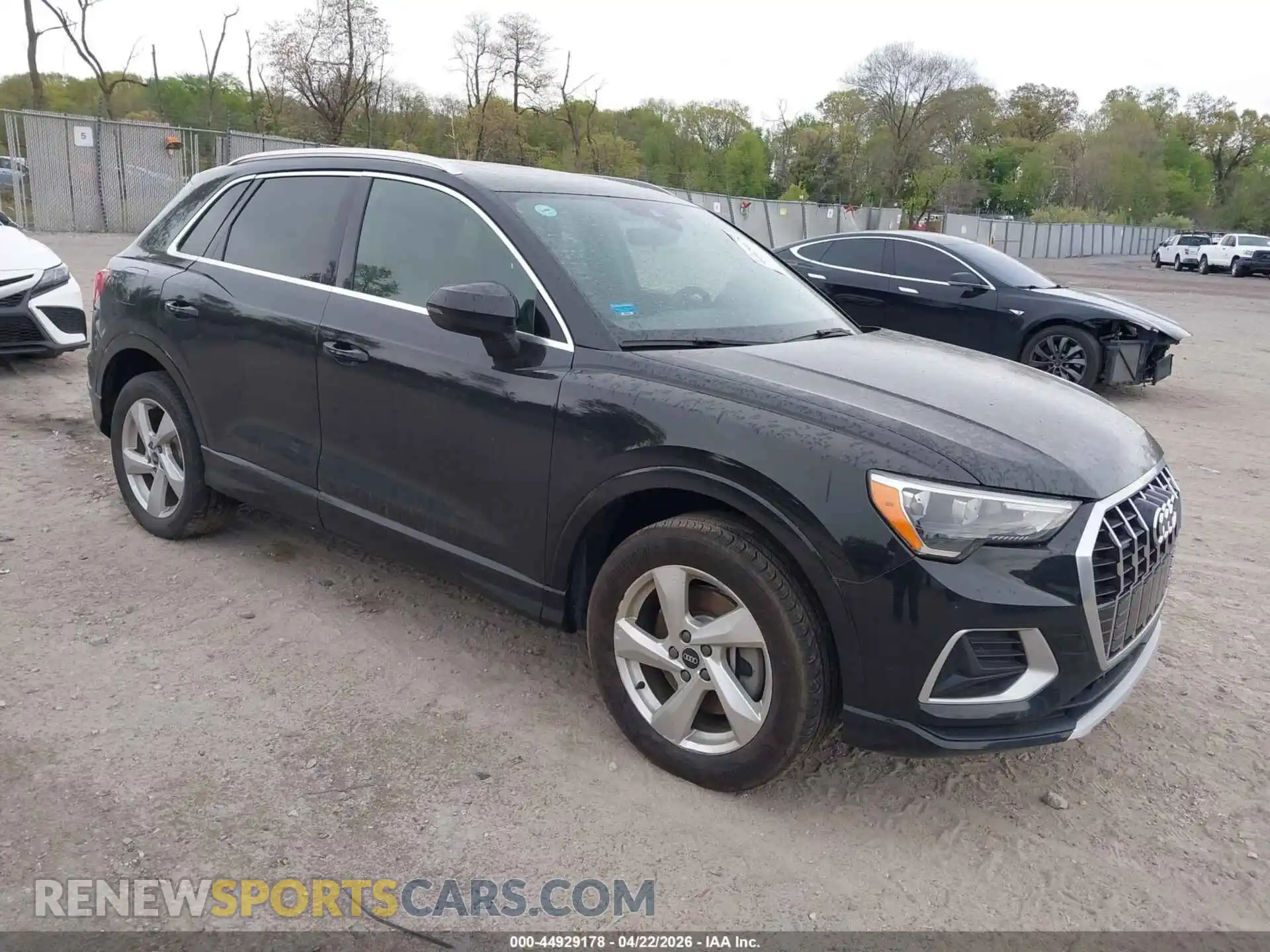 1 Photograph of a damaged car WA1AUCF37M1058807 AUDI Q3 2021