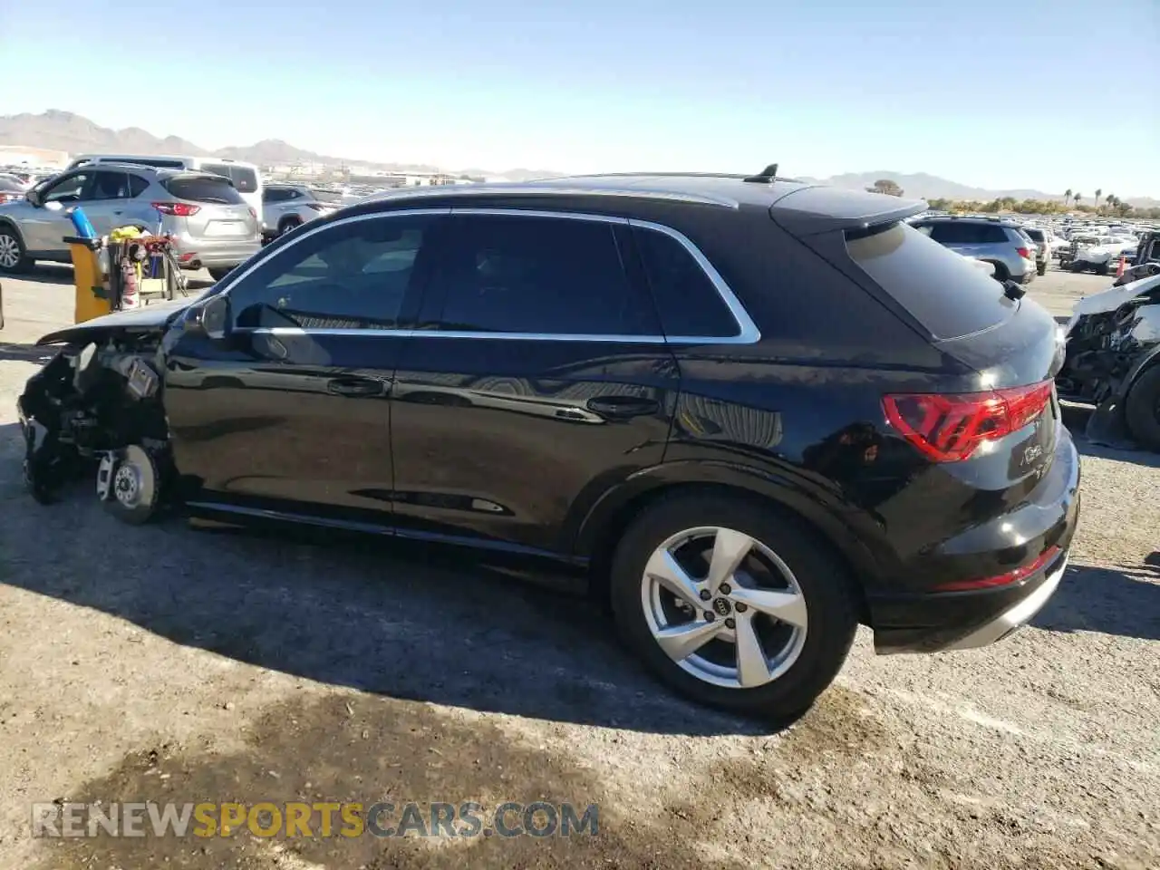 2 Photograph of a damaged car WA1AUCF37M1076983 AUDI Q3 2021