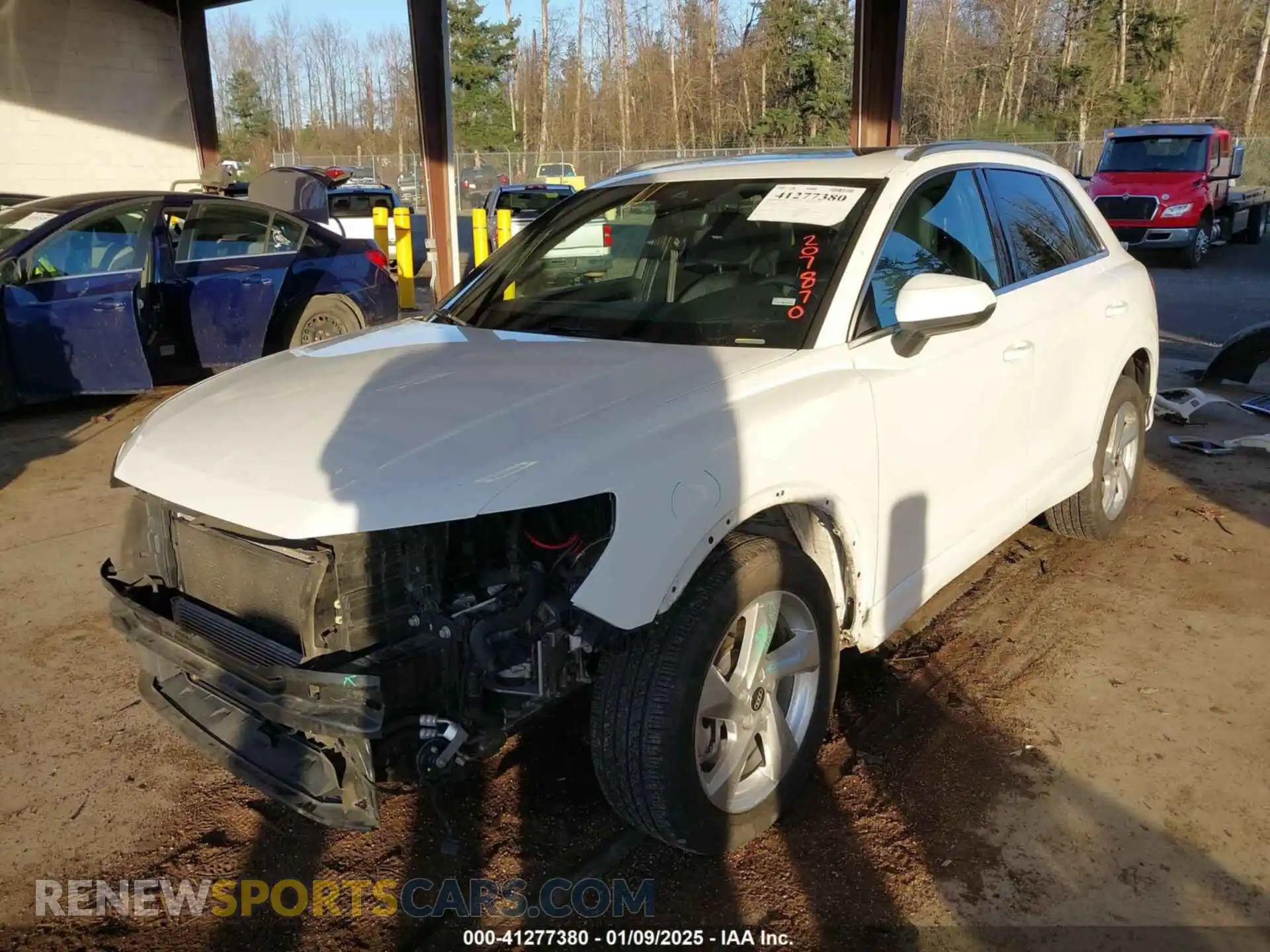 2 Photograph of a damaged car WA1AUCF37M1087692 AUDI Q3 2021