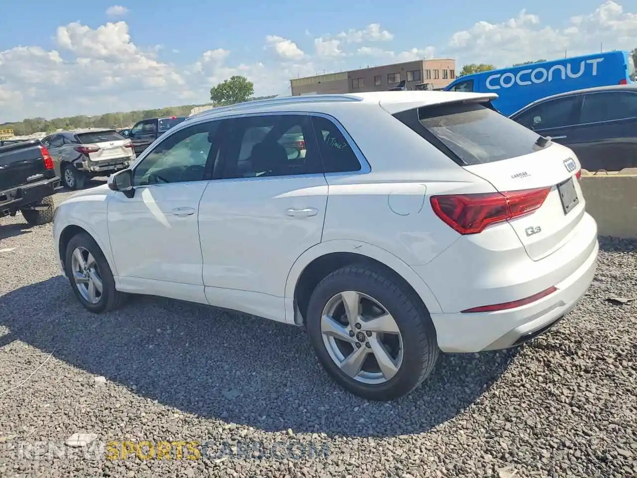 2 Photograph of a damaged car WA1AUCF37M1095968 AUDI Q3 2021