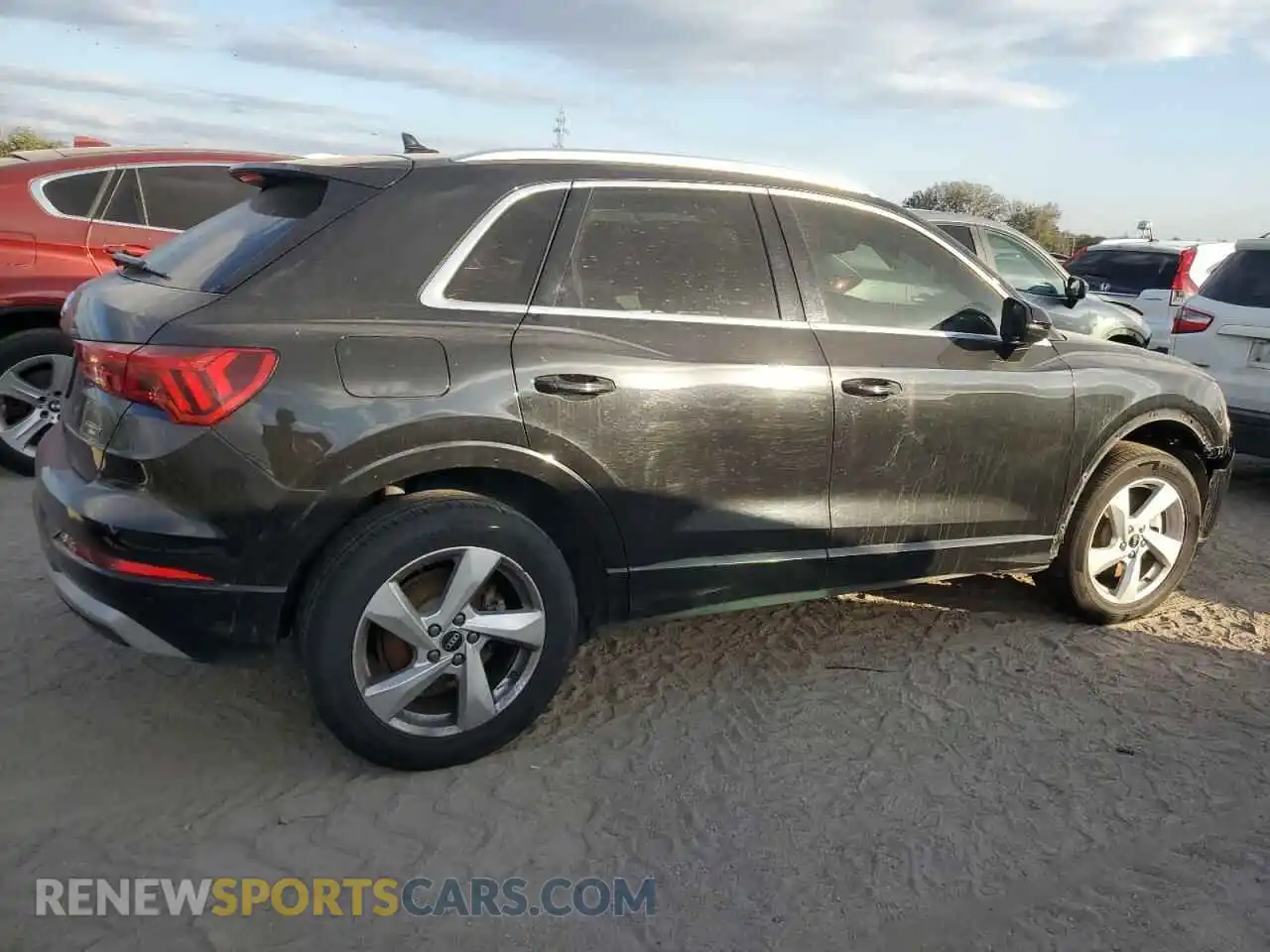 3 Photograph of a damaged car WA1AUCF38M1061568 AUDI Q3 2021