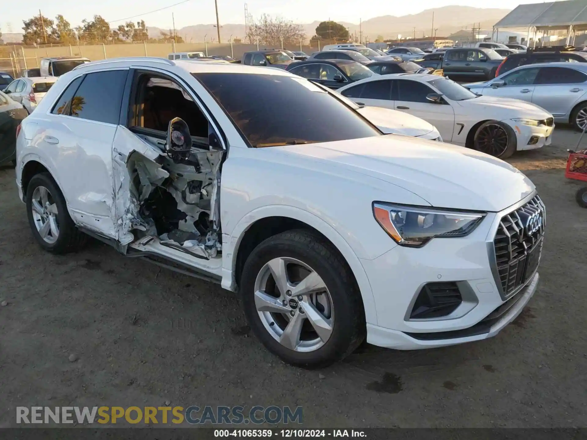 1 Фотография поврежденного автомобиля WA1AUCF38M1132624 AUDI Q3 2021