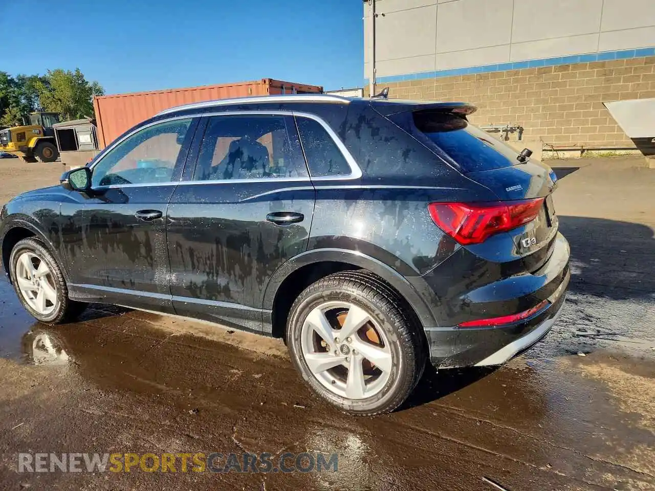 2 Photograph of a damaged car WA1AUCF39M1062471 AUDI Q3 2021
