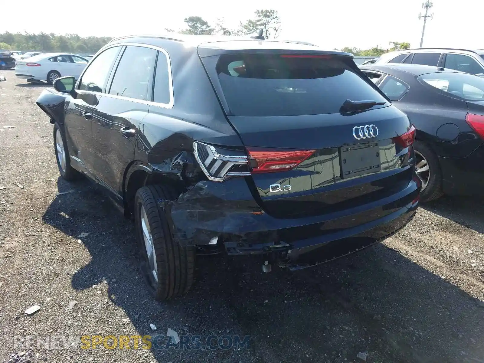 3 Photograph of a damaged car WA1AUCF39M1068089 AUDI Q3 2021